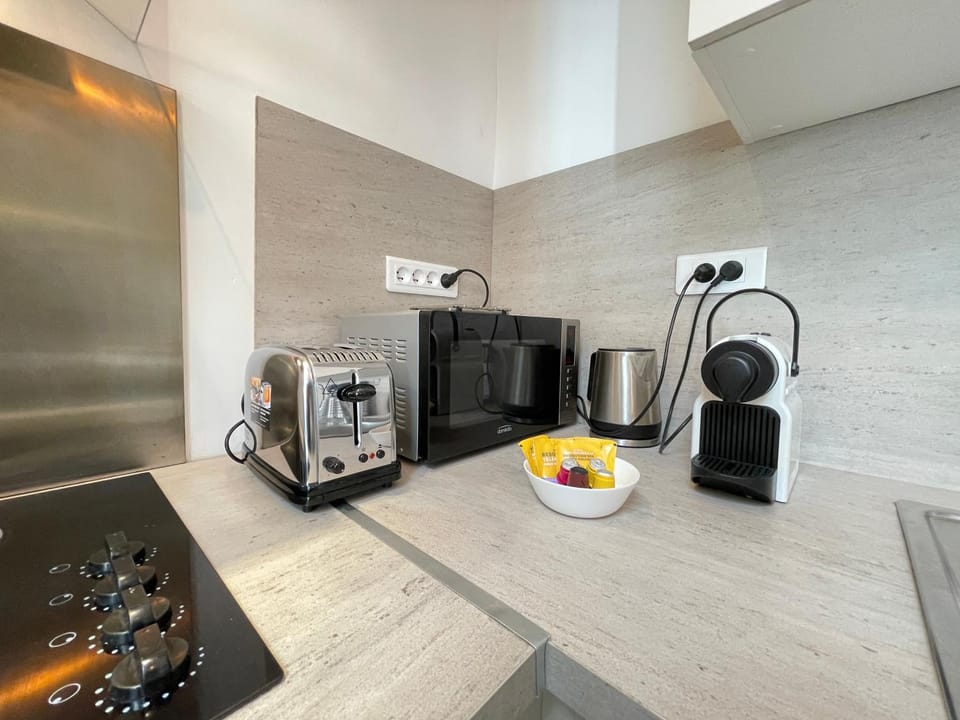 Coffee/tea facilities, Kitchen or kitchenette