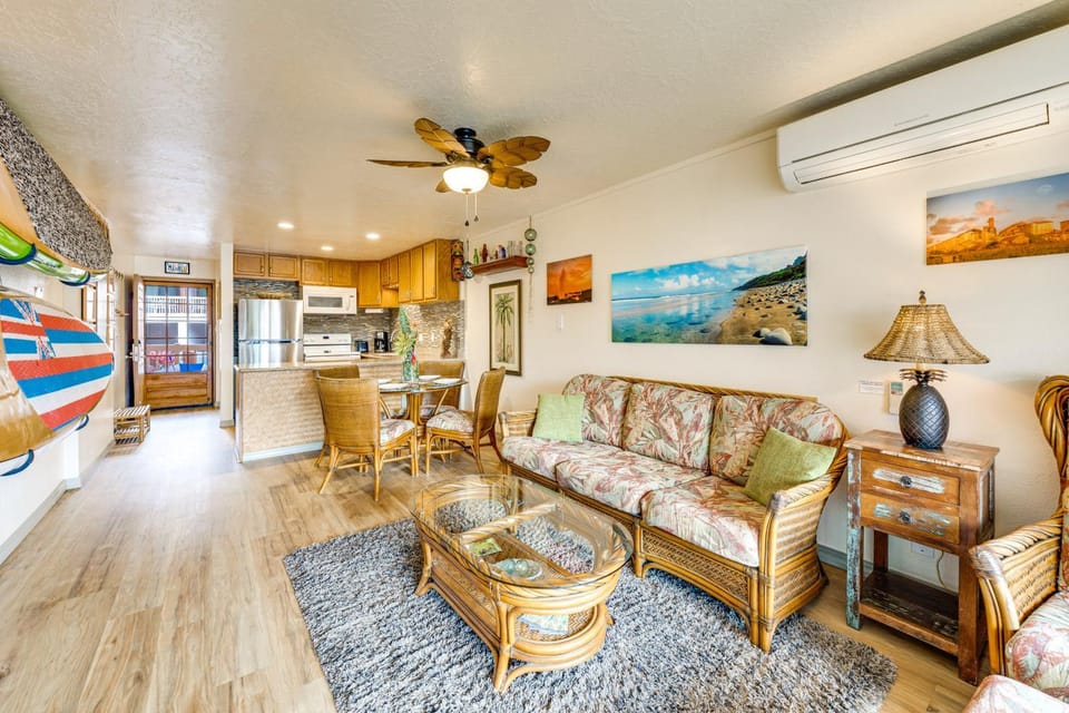 Pristine Lihue Condo w/ Balcony: Walk to Beach! House in Lihue