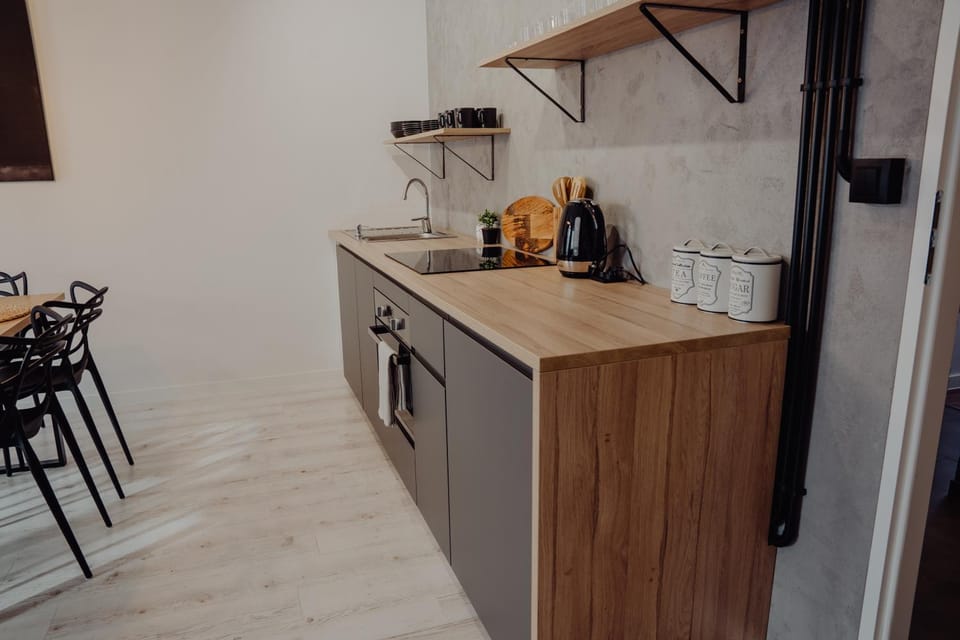 Kitchen or kitchenette, Communal kitchen