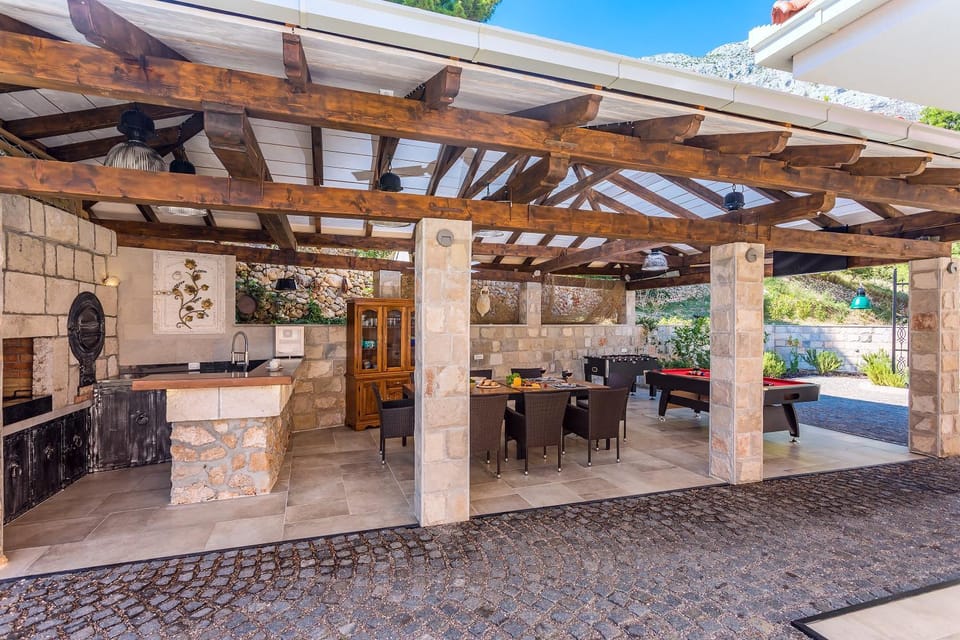 BBQ facilities, Billiard