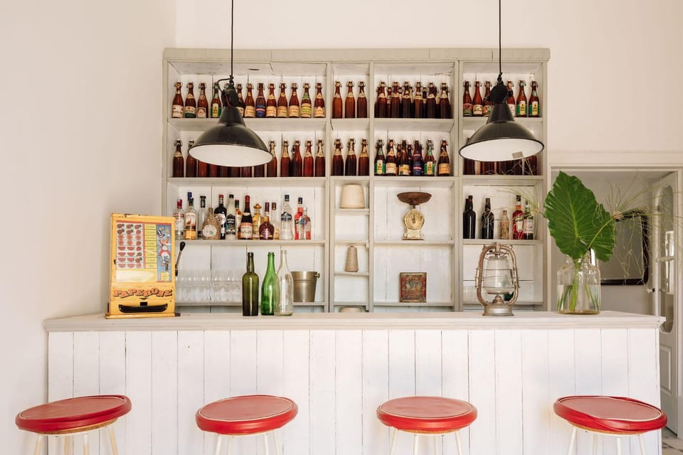 Lounge or bar, Food and drinks, Drinks