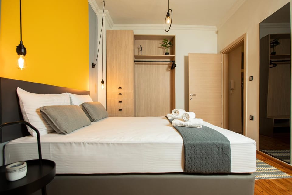 Bed, Bedroom, towels, wardrobe