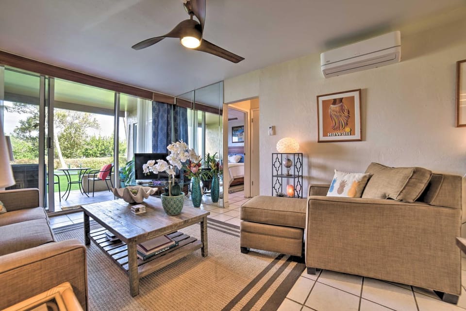 Ocean-View Kihei Condo w/ Lanai: Steps to Beach! House in Kihei