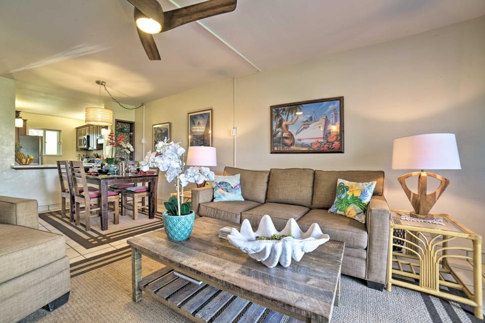 Ocean-View Kihei Condo w/ Lanai: Steps to Beach! House in Kihei