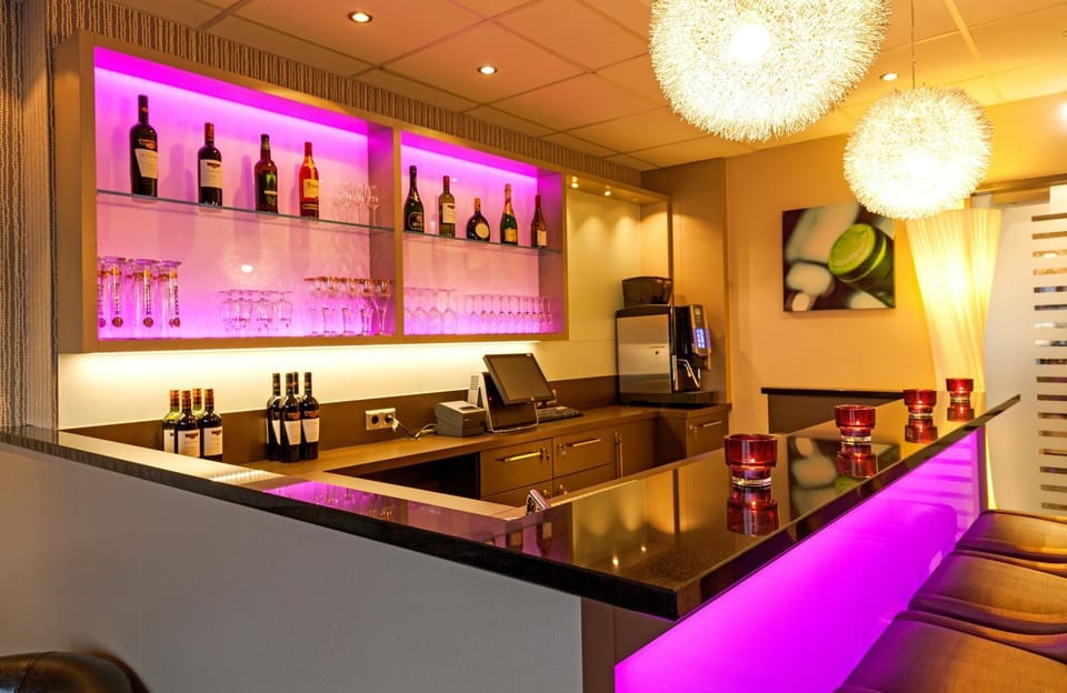 Lounge or bar