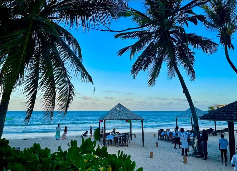 Restaurant/places to eat, Beach, Sea view