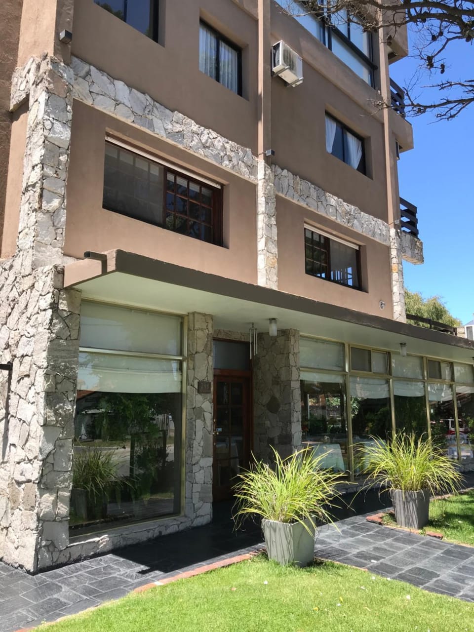 Property building, Facade/entrance