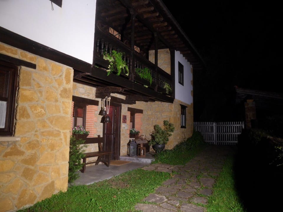 Facade/entrance, Night