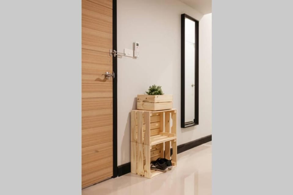 S1 Large Duplex Silom 3 Beds, Full Kitchen WIFI Apartment in Bangkok