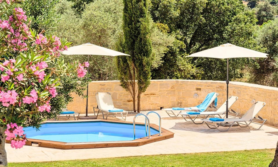Patio, Garden, Swimming pool
