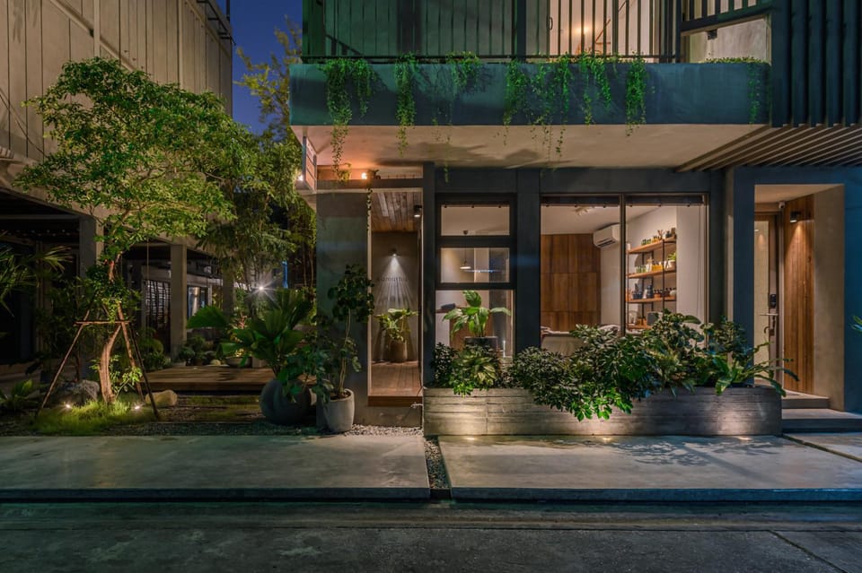 Property building, Facade/entrance
