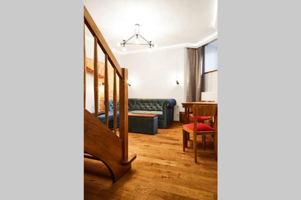 Living room, Photo of the whole room