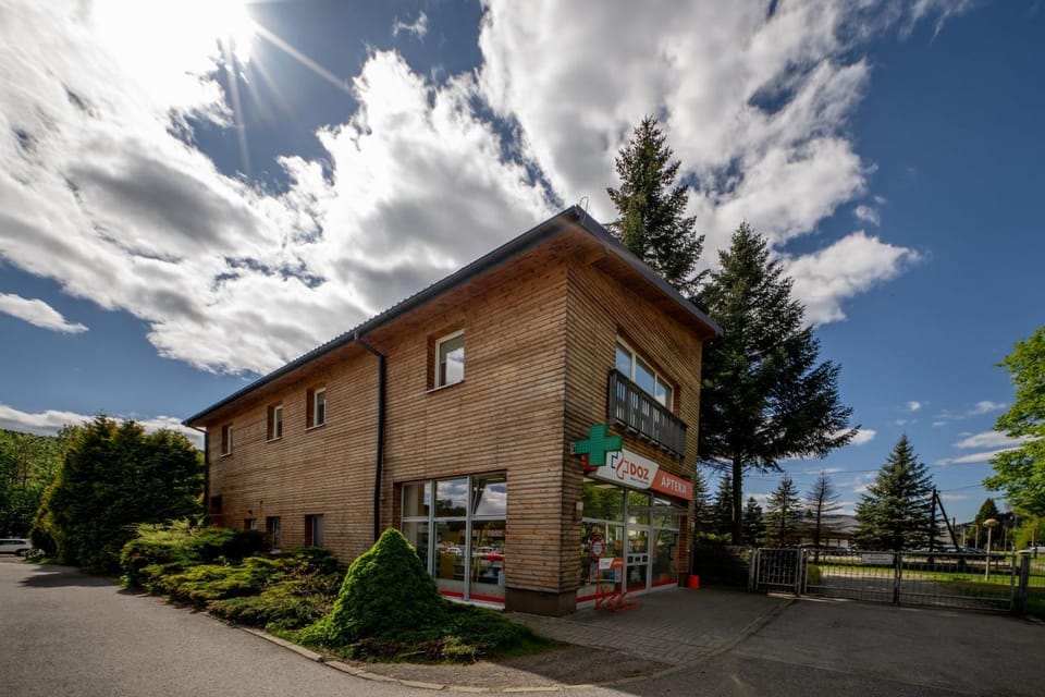 Property building, Day, Neighbourhood, Natural landscape, Street view