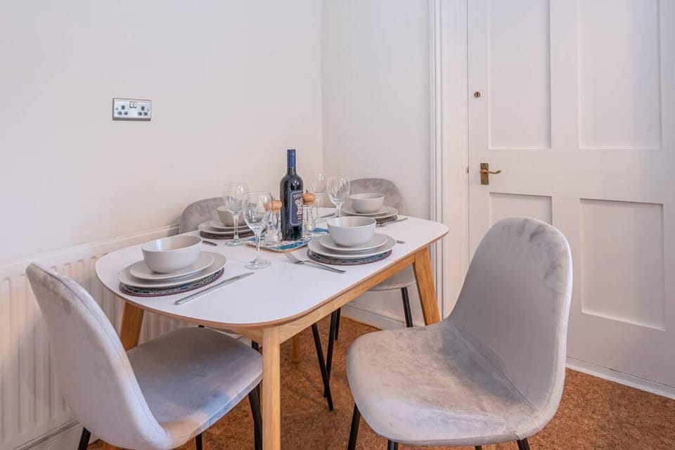 Cosy Mill Workers Cottage Heritage Saltaire Apartment in Bradford