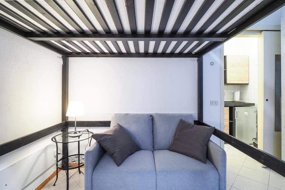 Living room, Seating area, bunk bed