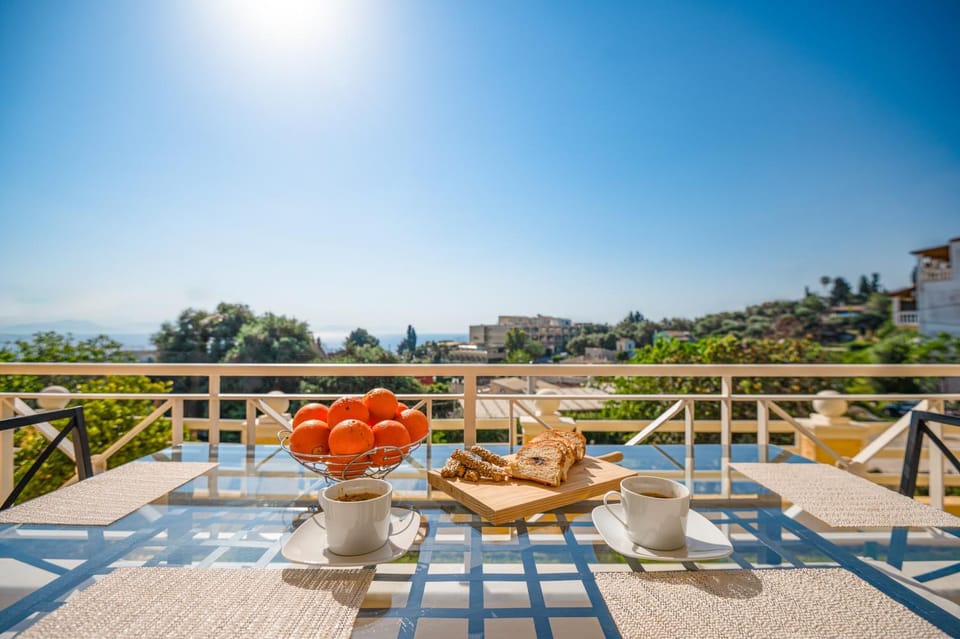 View (from property/room), Dining area, Sea view, Sunrise