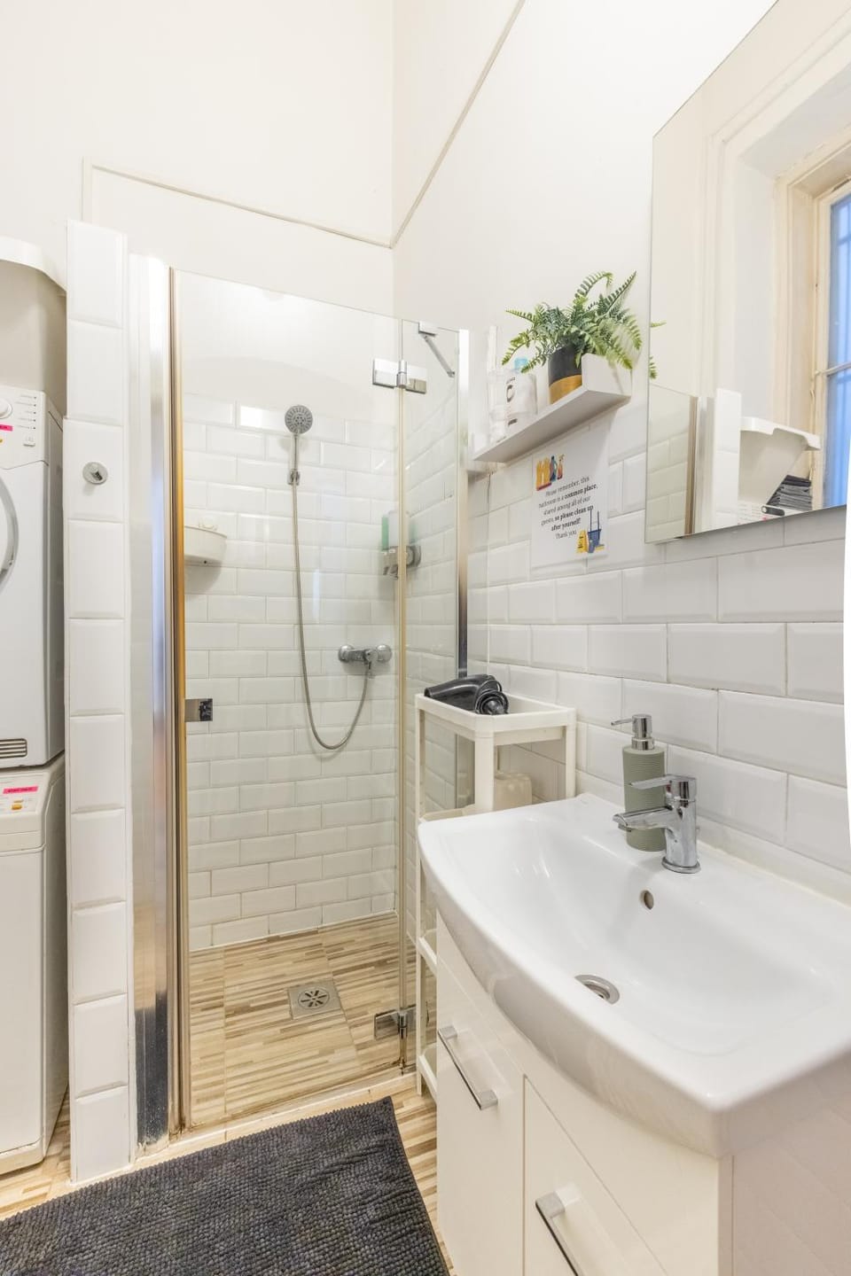 Shower, Toilet, Bathroom, heating