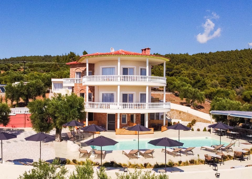 Property building, Pool view, Swimming pool