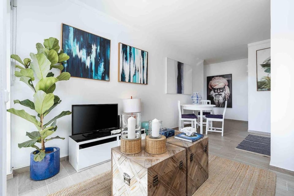 Bright Apt Marina View Steps to Beach Apartment in Portimao