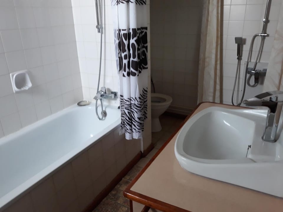 Bathroom, Bath