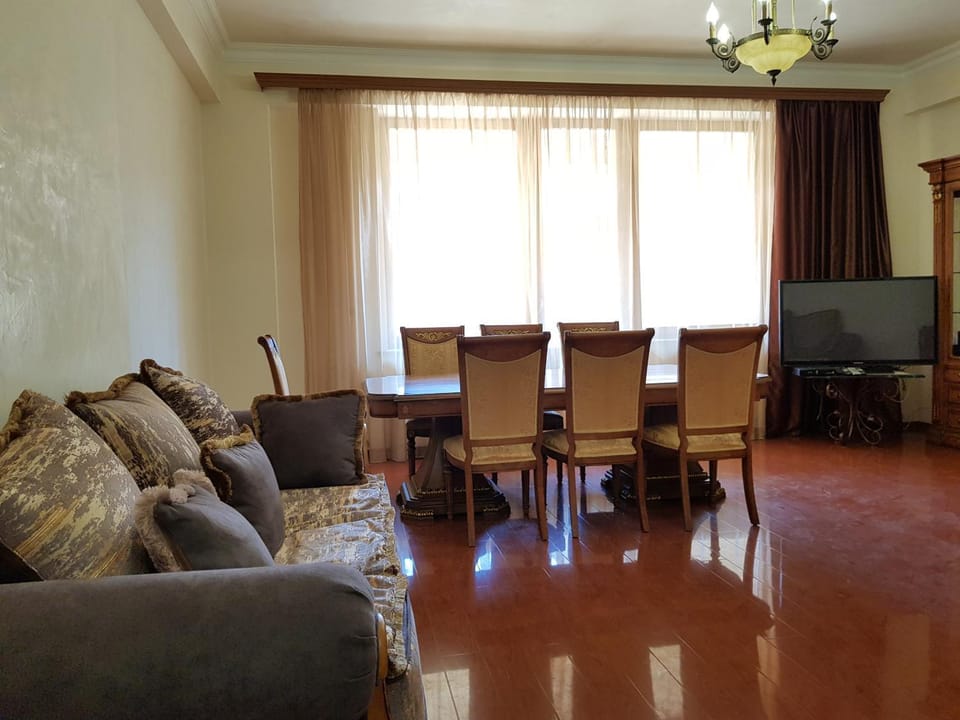 Northern Avenue 2 bedroom Deluxe apartment with Balcony HH644 Apartment in Yerevan