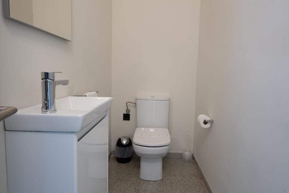 Toilet, Bathroom