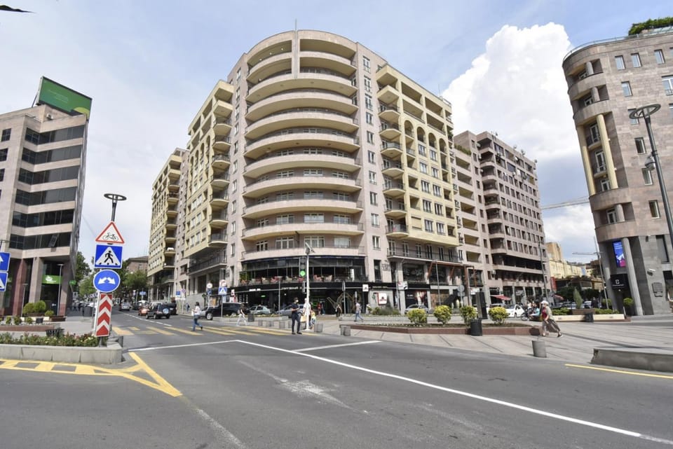 Northern Avenue 2 bedroom Luxury apartment HH777 Apartment in Yerevan