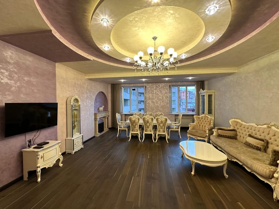 Northern Avenue 2 bedroom Luxury apartment HH777 Apartment in Yerevan
