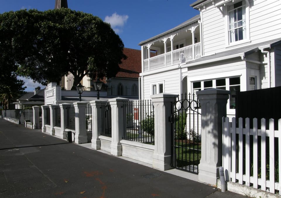 Property building, Day