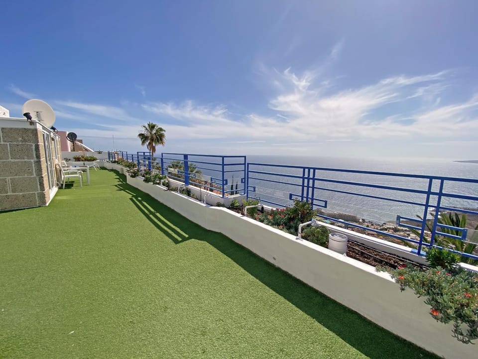 Patio, Neighbourhood, Natural landscape, Balcony/Terrace, Beach, Sea view