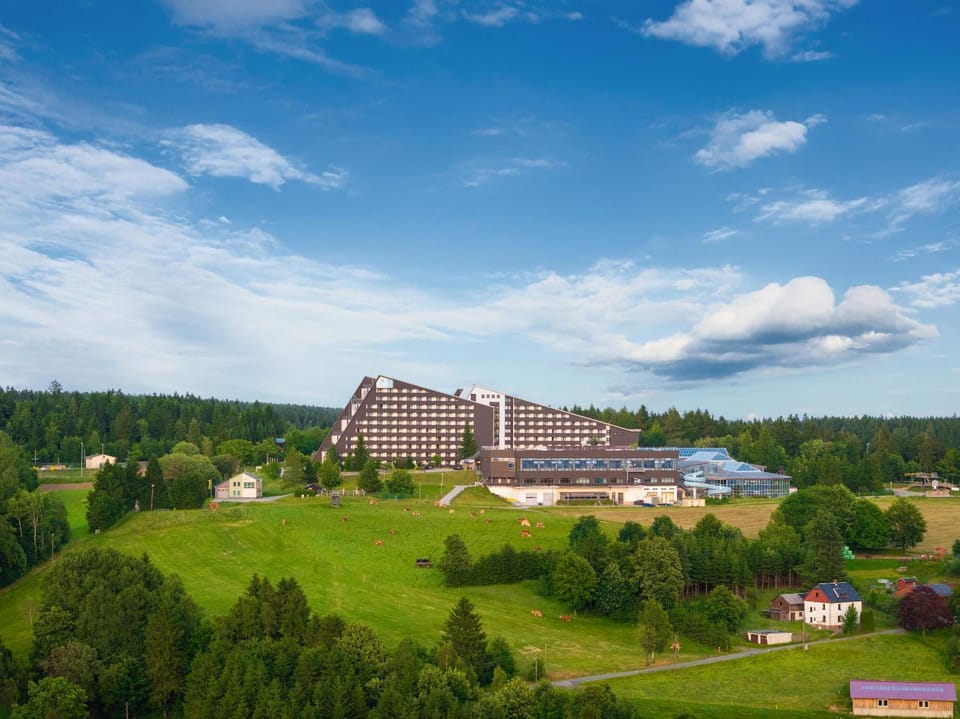 Property building, Natural landscape