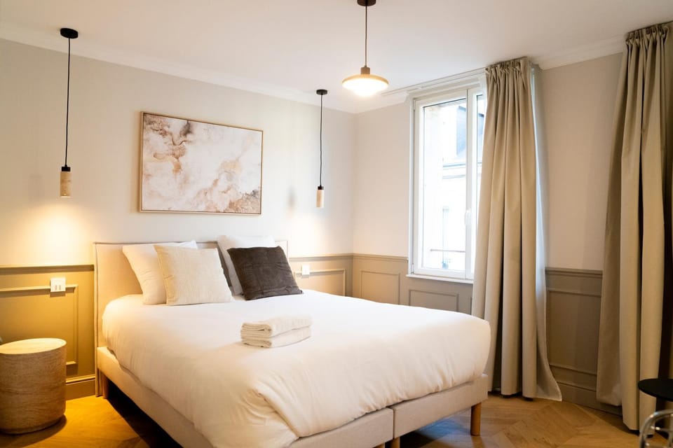 Suite privée tout confort rénovée, Esprit hôtel 4 étoiles Apartment in Caen