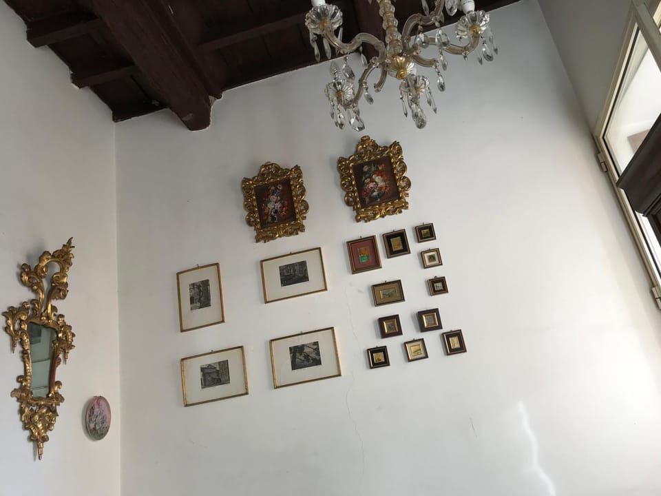 ROOM for rent IN AN ANCIENT PALACE IN ROME TRASTEVERE Vacation rental in Rome