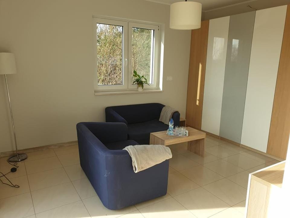 Apartament w zieleni do wynajęcia blisko jeziora Apartment in Greater Poland Voivodeship