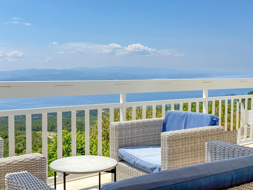 Day, Natural landscape, View (from property/room), Balcony/Terrace, Seating area, Sea view