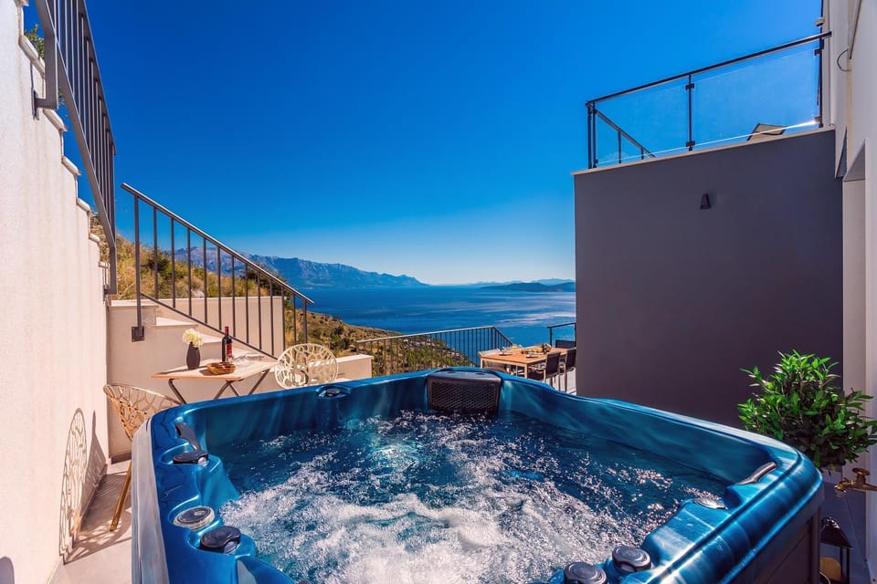 Massage, Spa and wellness centre/facilities