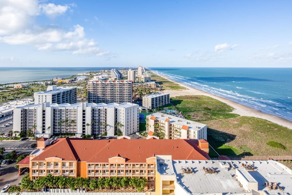 Oleander Paradise - Unit A House in South Padre Island