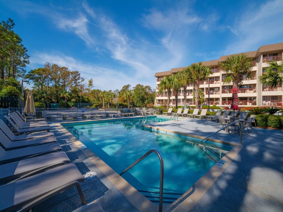 Property building, Patio, Garden, Seating area, Swimming pool