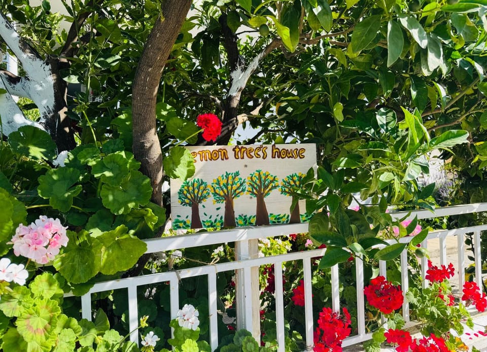 Property logo or sign, Garden