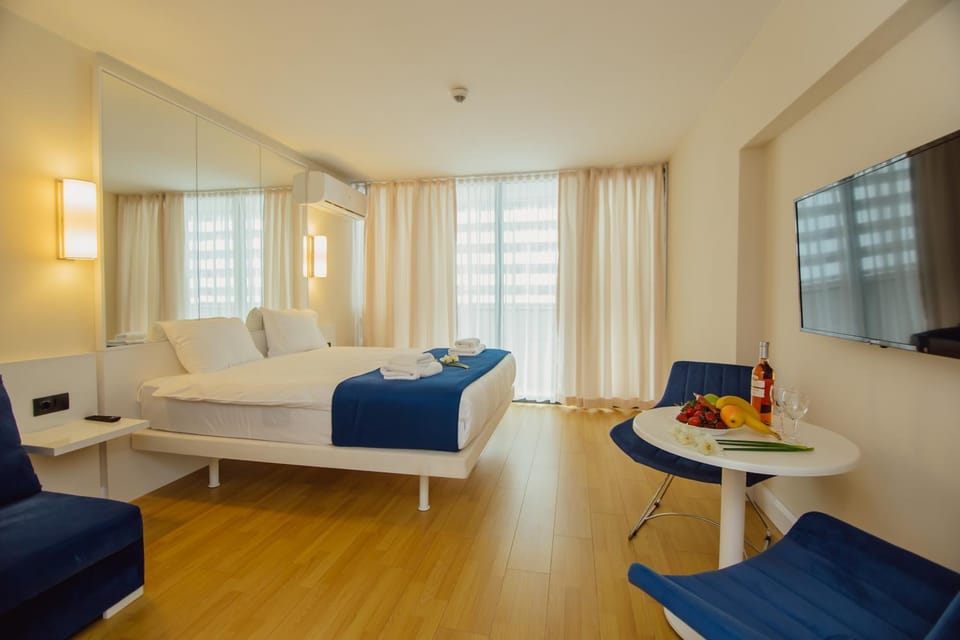 Bed, Photo of the whole room