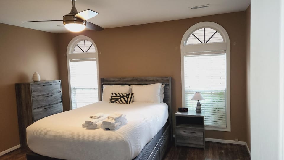 Bed, Bedroom