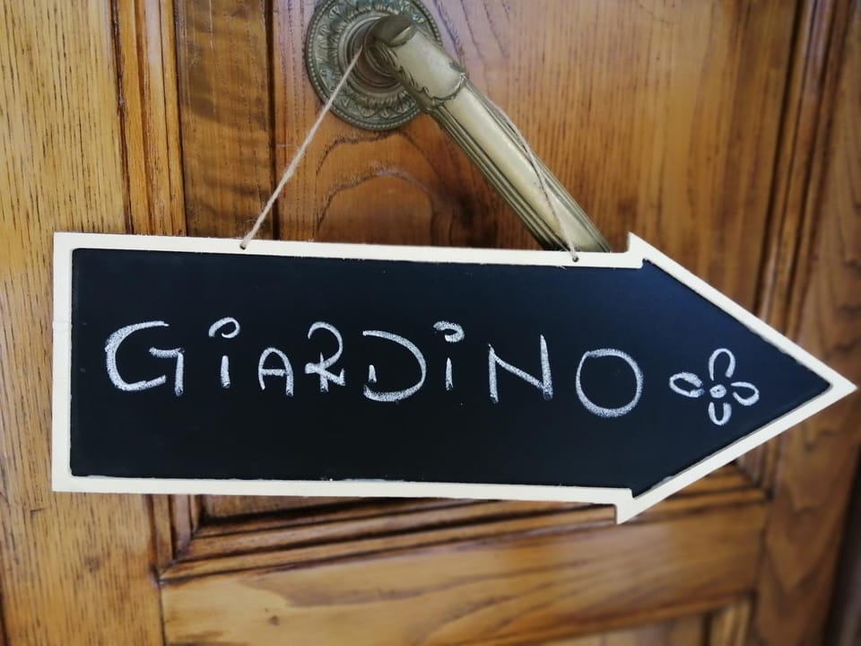 jasmine cottage Bed and Breakfast in Carrara