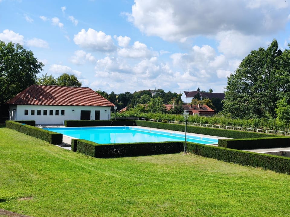 Swimming pool