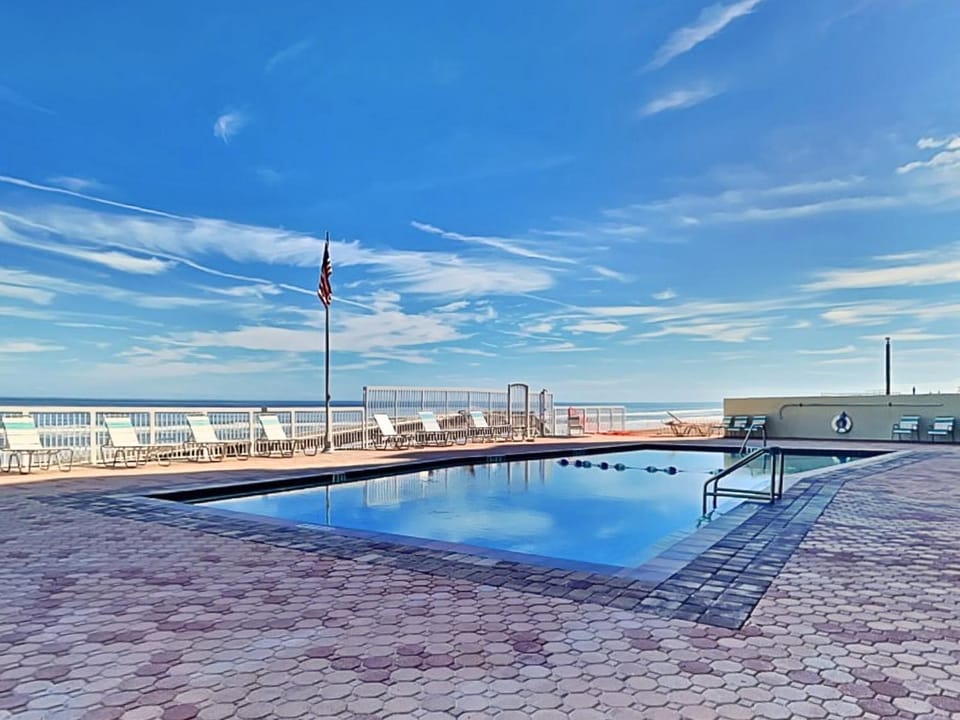 Shores Club 806 Apartment in Daytona Beach Shores