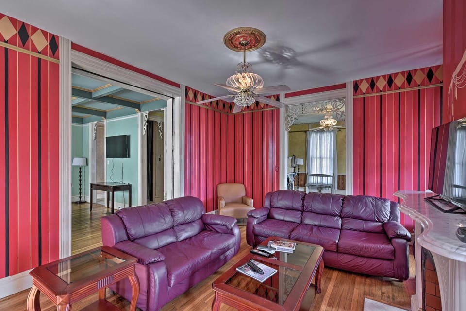 Sun, Surf & More! Spacious Group Home in Galveston House in Galveston Island