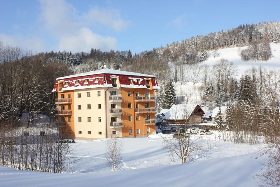 Property building, Winter, On site