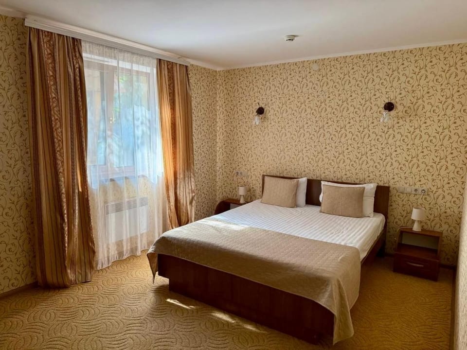 Bed, View (from property/room), Photo of the whole room, Bedroom, furniture
