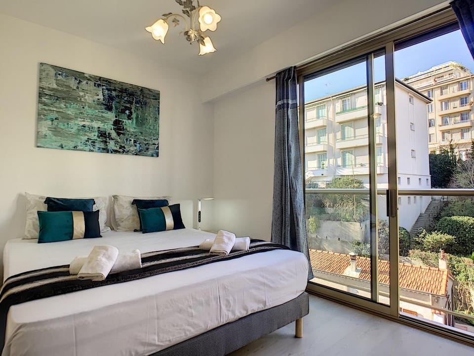 Bed, Other, Bedroom