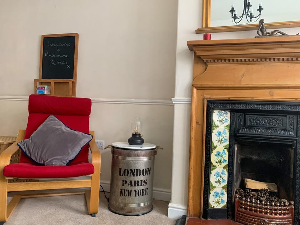 Living room, Seating area, flat iron