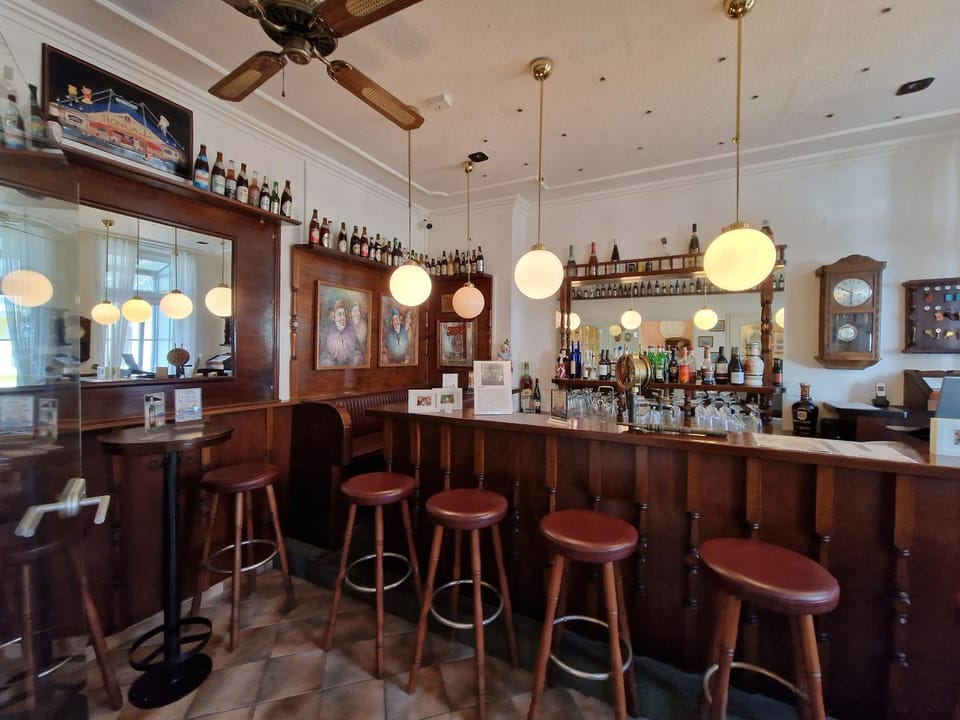 Property building, Lounge or bar